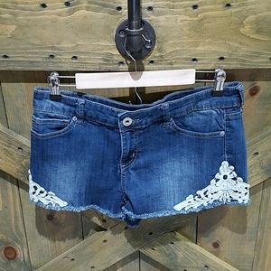 GUESS DENIM JEAN SHORTS W LACE